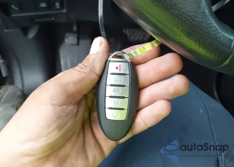 2016 Nissan Pathfinder Platinum z USA, uszkodzony, nr VIN 5N1AR2MN2GC661447